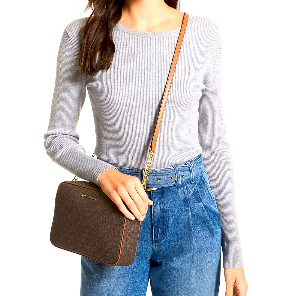 Signature Jet Set Large EW Crossbody Bag